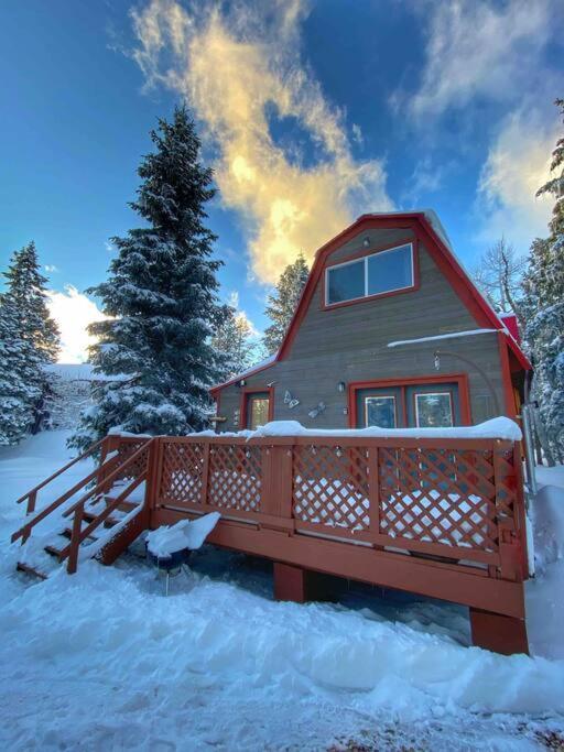 Charming Blue Farmhouse Cabin Duck Creek Village 外观 照片