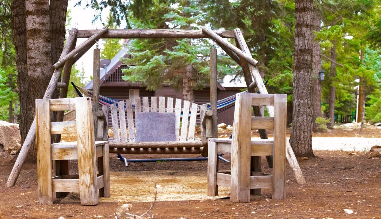 Charming Blue Farmhouse Cabin Duck Creek Village 外观 照片